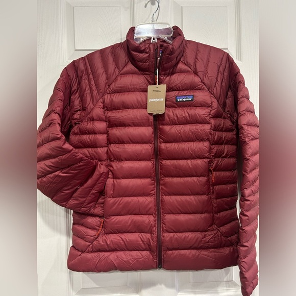 Patagonia Women’s XL Down Sweater Puffer Jacket Oxide Red NWT Puff - Picture 1 of 8